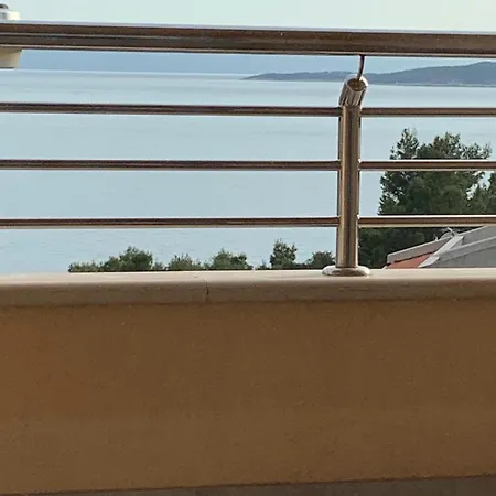 Royal Lino Baska Voda