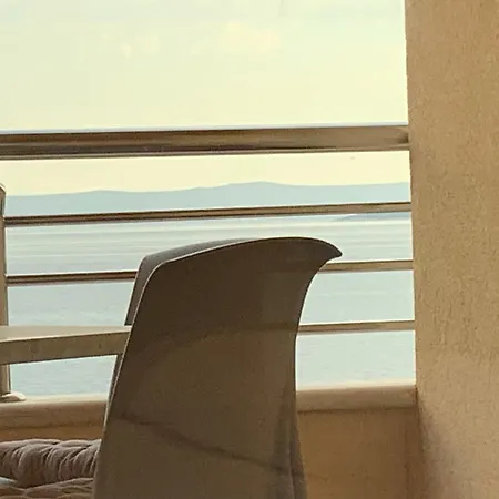 Apartman Royal Lino Baska Voda